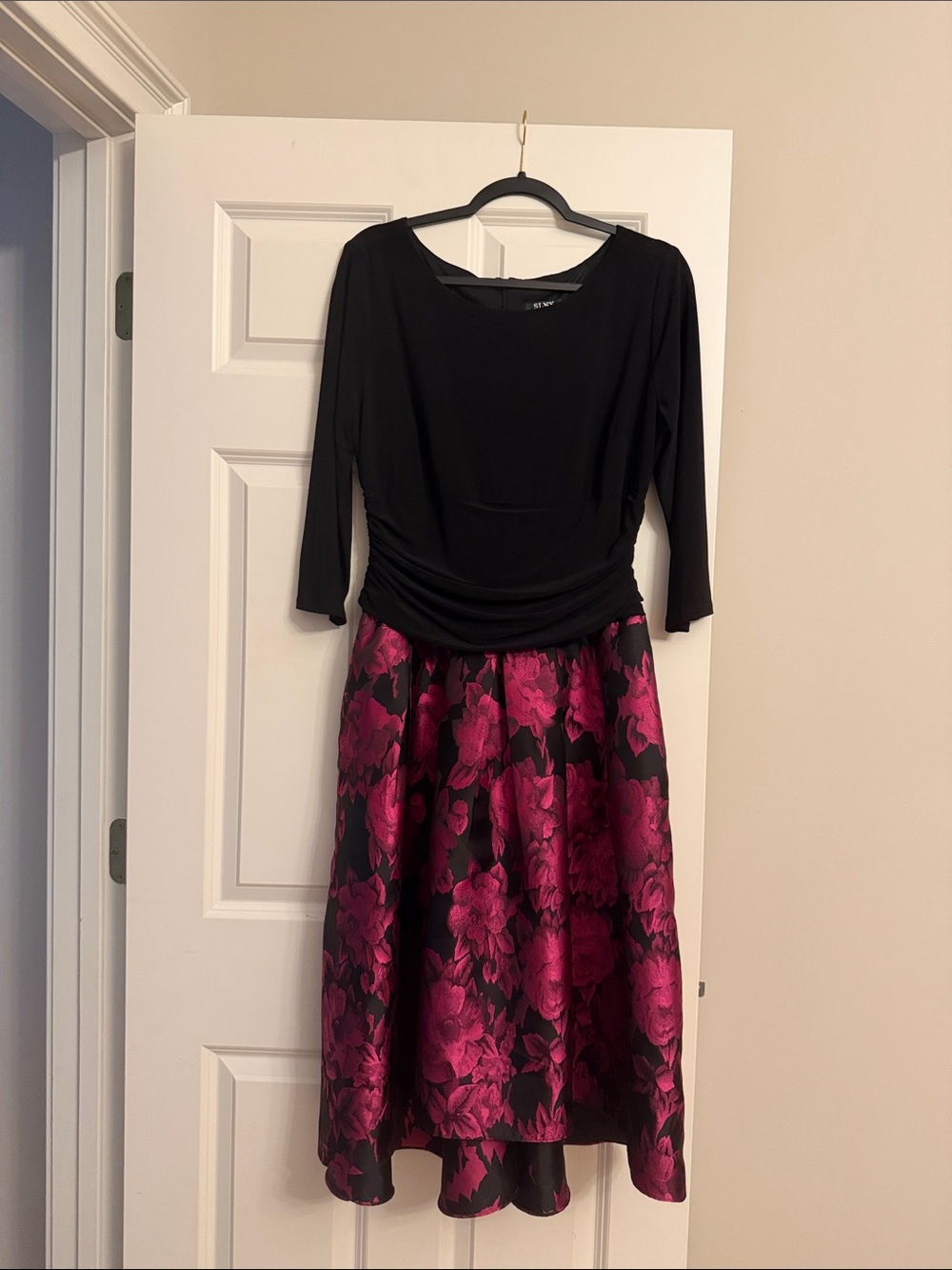 SLNY Black Cocktail Dress with Scoop Neck